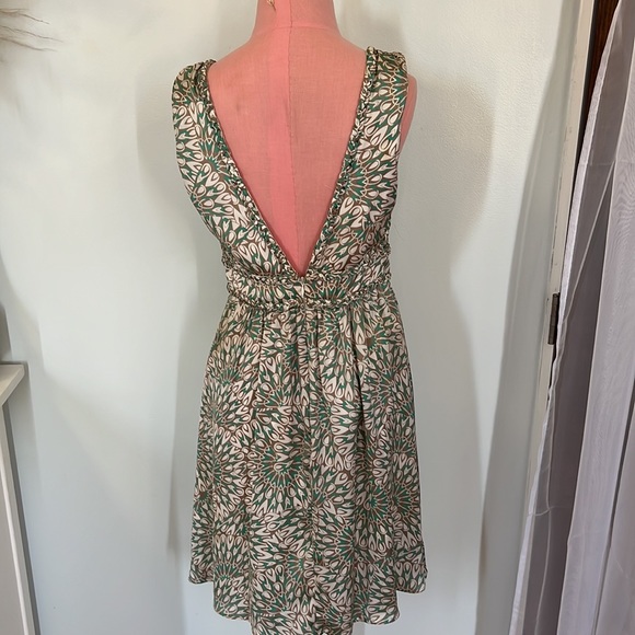 Patterned Dress - Picture 4 of 6